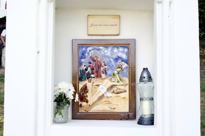 2021.06.30_Gödre felújított kálvária (12).JPG